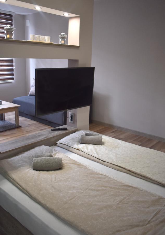 Apartmani Zrenjanin Ngoại thất bức ảnh