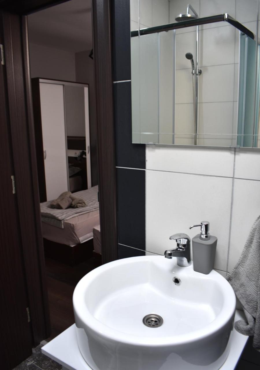 Apartmani Zrenjanin Ngoại thất bức ảnh